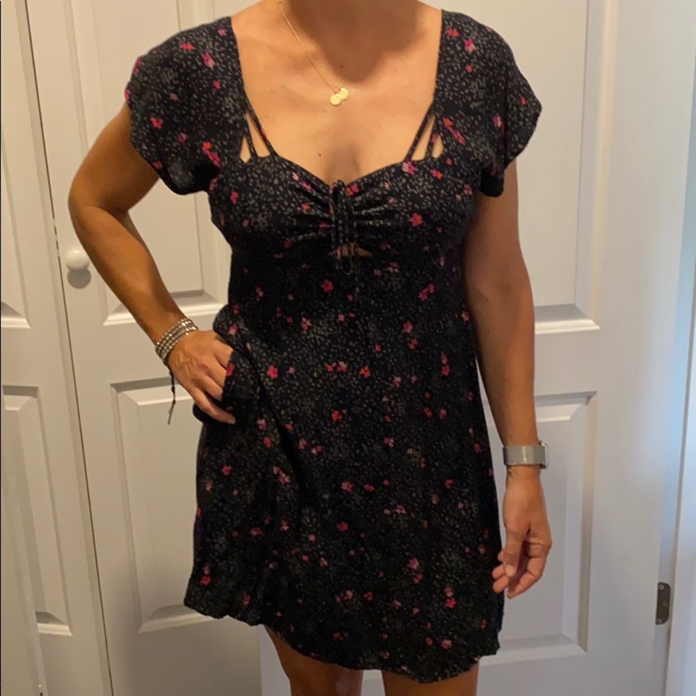 Volcom dress with tie front